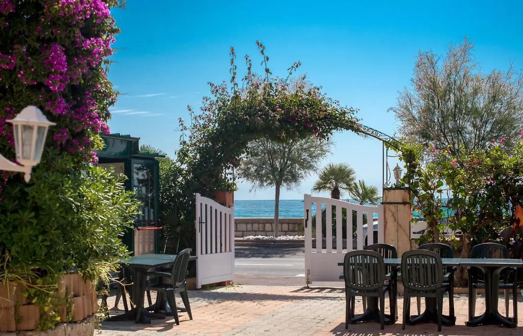 Hotel Et Appartements Reine D'Azur Roquebrune-Cap-Martin França
