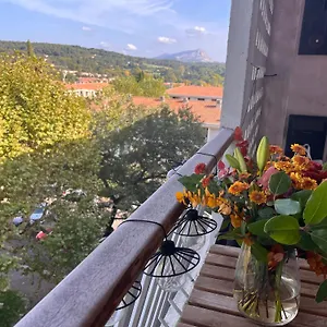 https://calme-proche-centre-ville.aixenprovencehotels.org