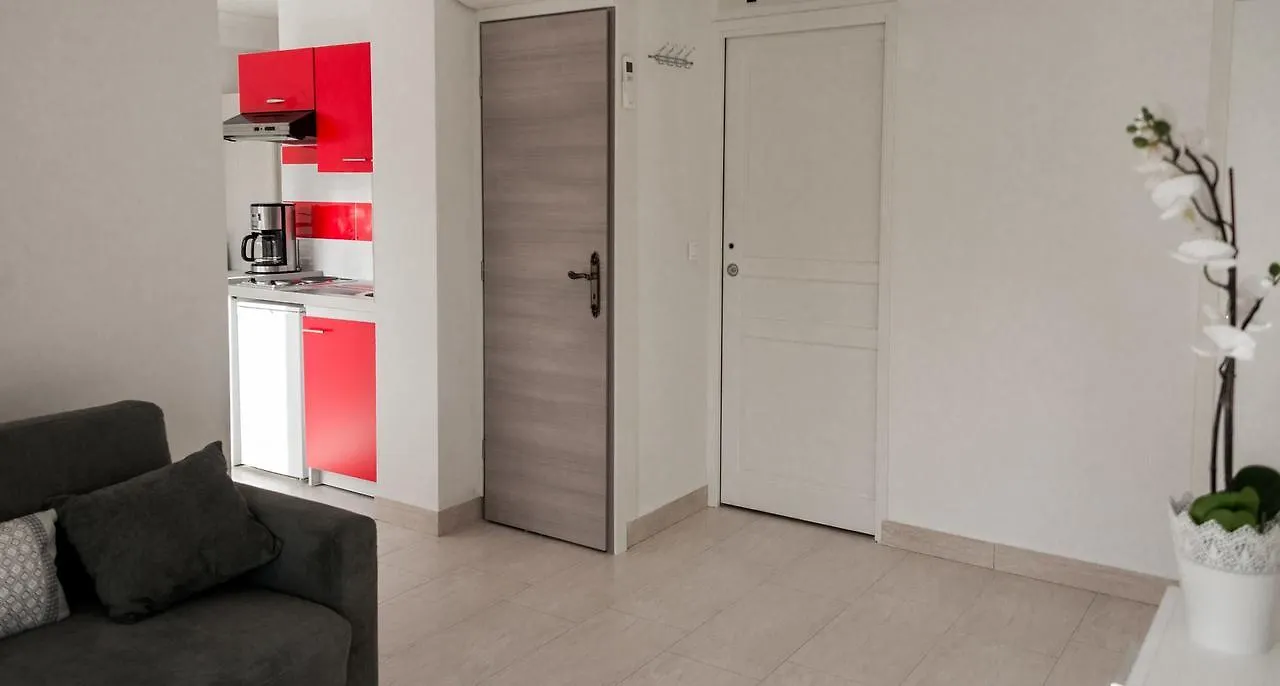 Hotel Et Appartements Reine D'Azur Roquebrune-Cap-Martin Frankrike