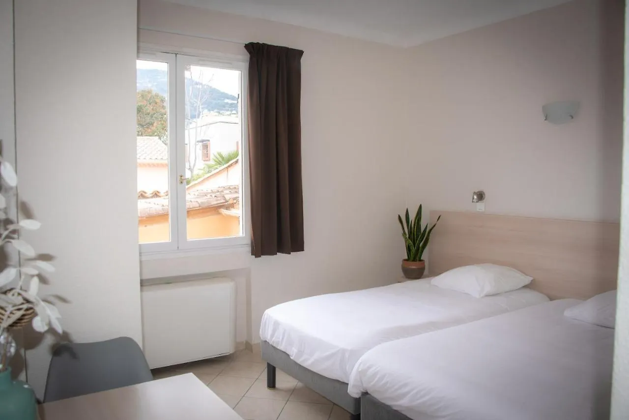 Hotel Et Appartements Reine D'Azur Roquebrune-Cap-Martin 3*,